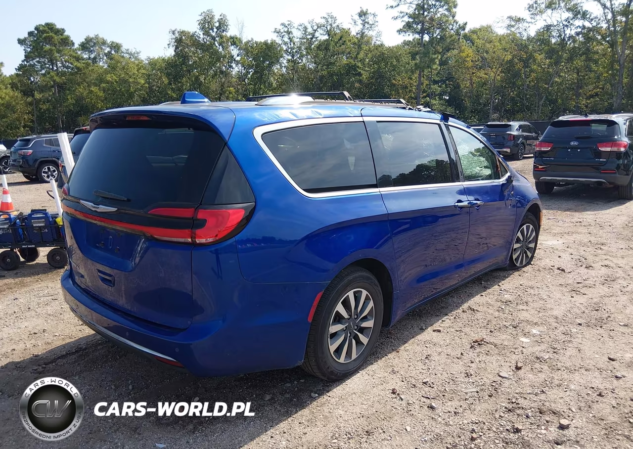 2021 Chrysler Pacifica Touring L VIN:2C4RC1BG2MR516547 - 4