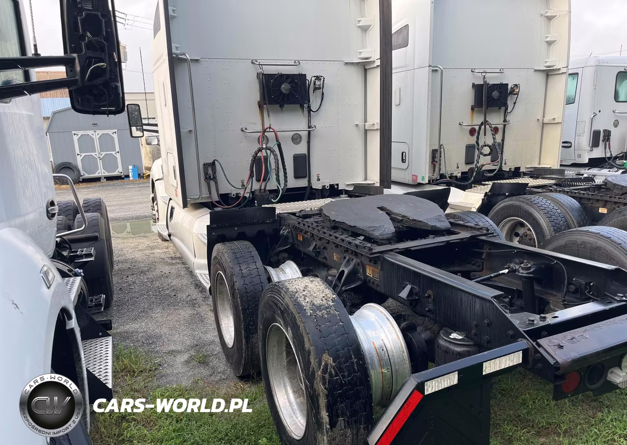 2020 Kenworth T680 VIN:1XKYDP9X9LJ360404 - 3