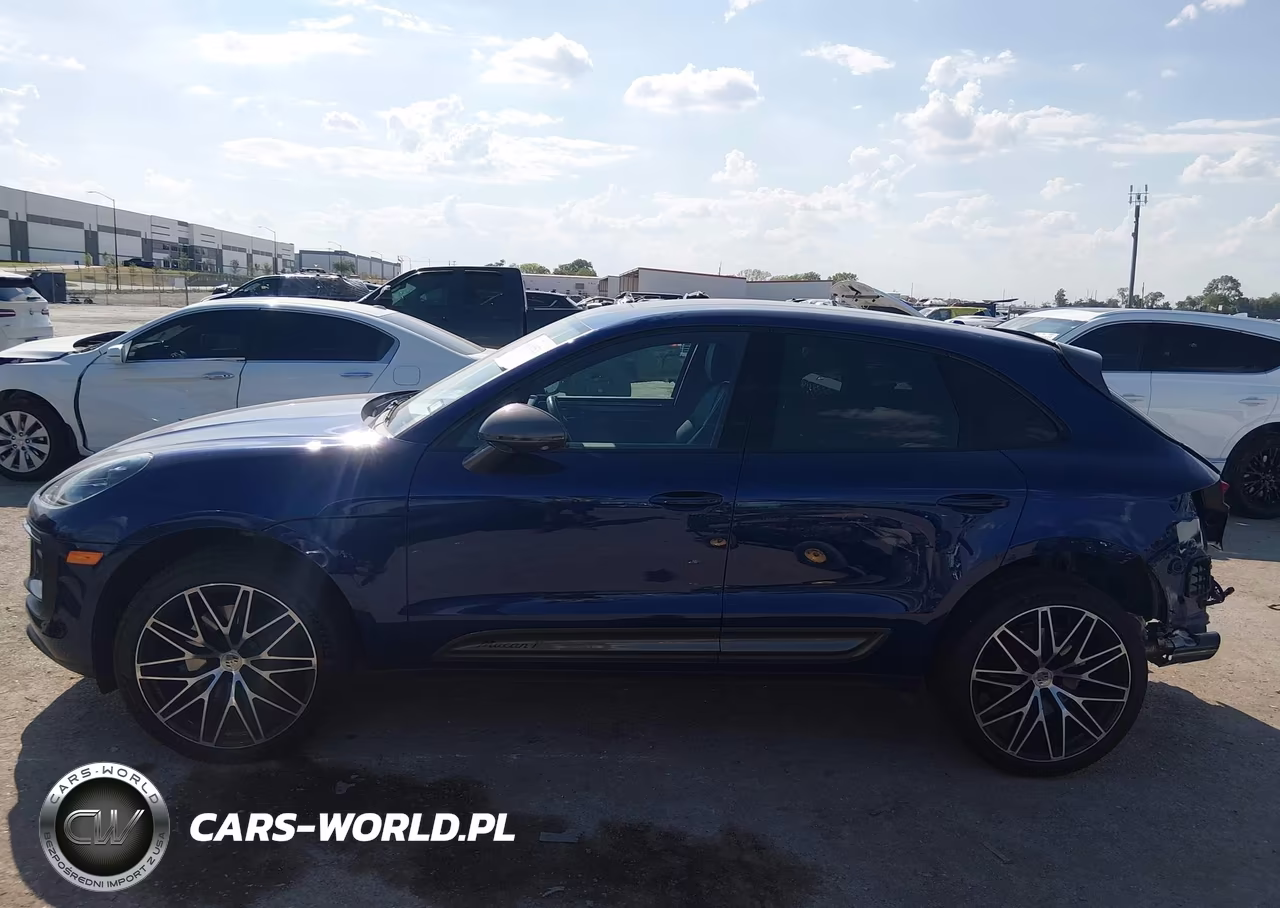 2025 Porsche Macan T VIN:WP1AA2A56SLB12759 - 14