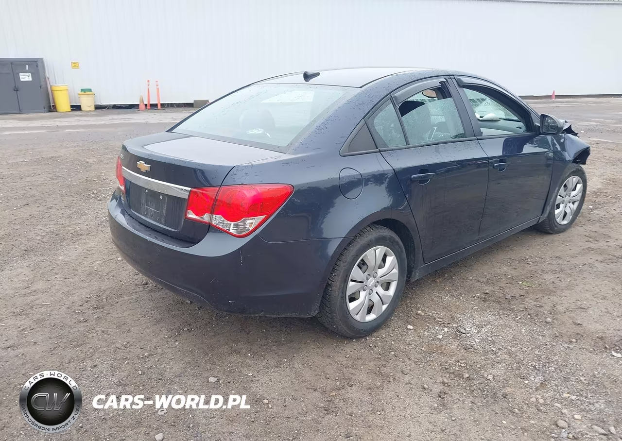 2014 Chevrolet Cruze Ls Auto VIN:1G1PA5SG7E7404701 - 4