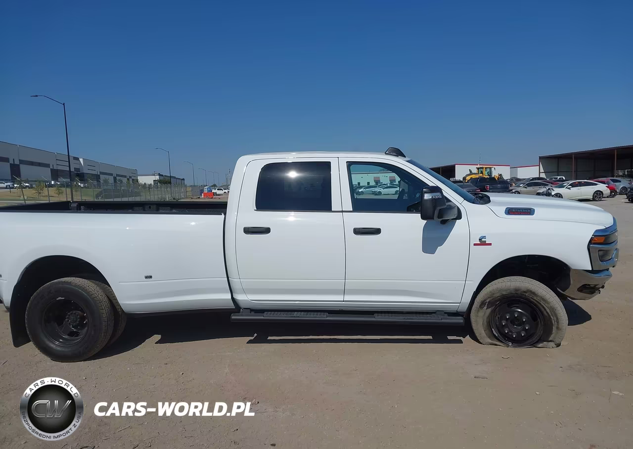 2026 Ram 3500 Tradesman 4X4 8' Box VIN:3C63RRGL1TG322483 - 13