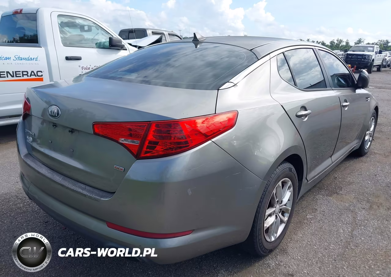 2013 Kia Optima Lx VIN:5XXGM4A70DG179862 - 4