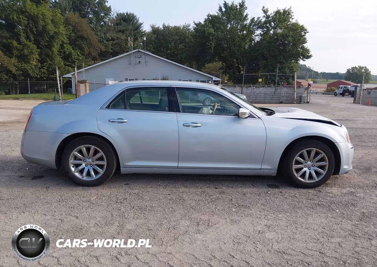 2013 Chrysler 300C VIN:2C3CCAEG4DH685366 - 14