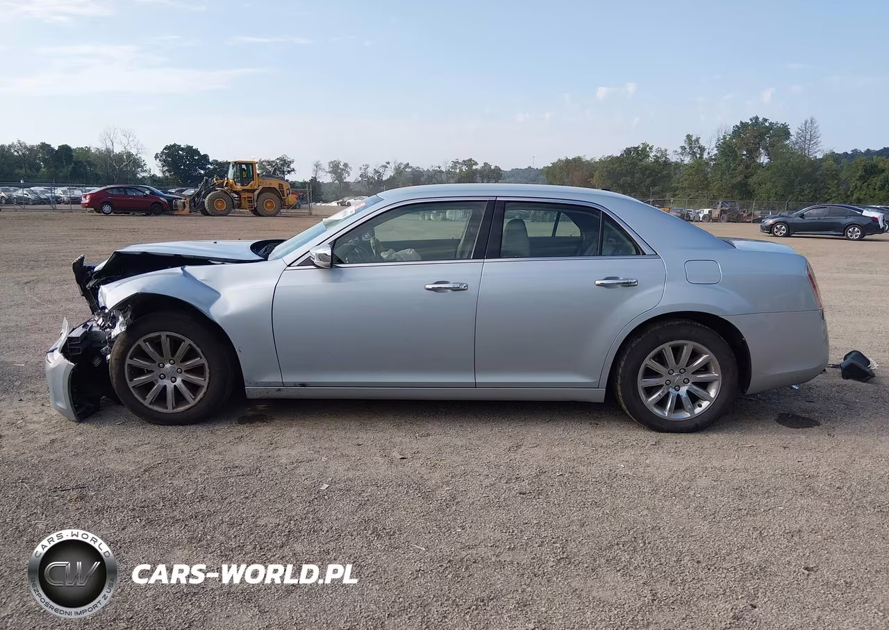 2013 Chrysler 300C VIN:2C3CCAEG4DH685366 - 15