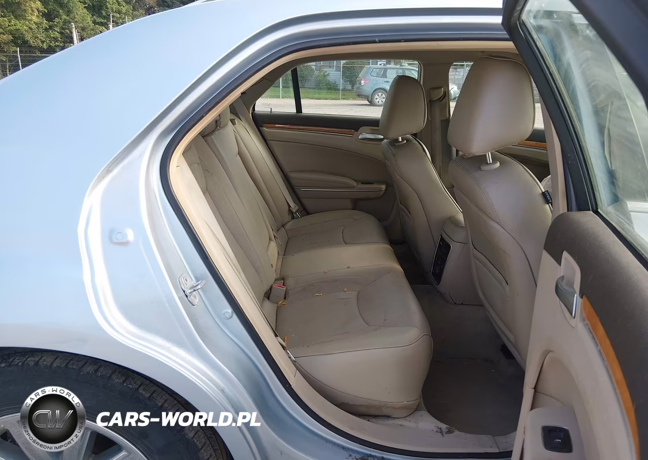 2013 Chrysler 300C VIN:2C3CCAEG4DH685366 - 8