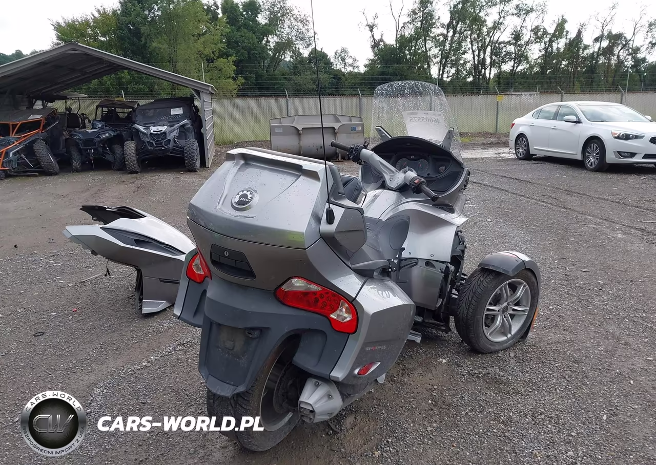 2012 Can-Am Spyder Roadster Rts VIN:2BXJBWC19CV001266 - 4