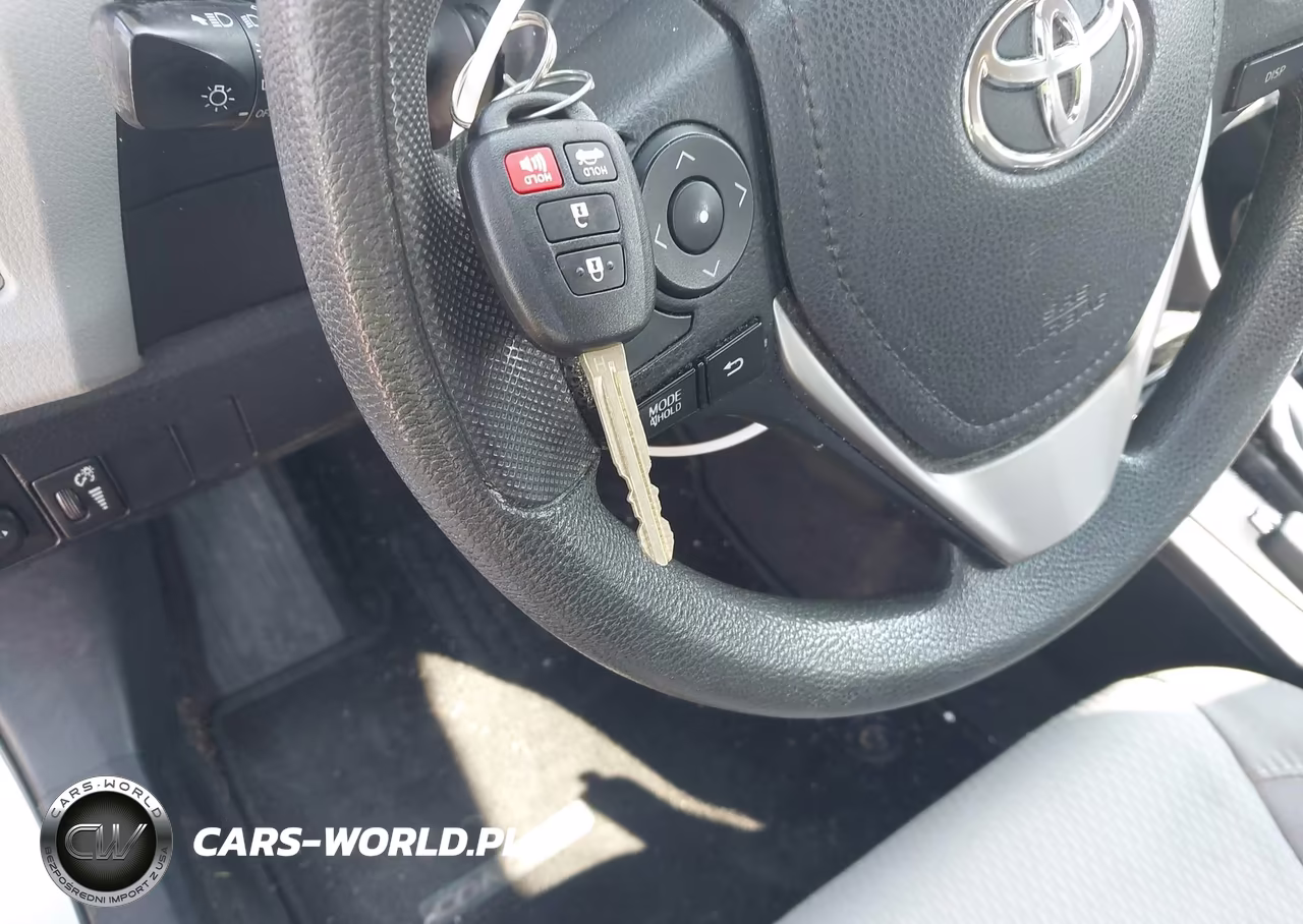2015 Toyota Corolla Le VIN:2T1BURHE2FC292282 - 11