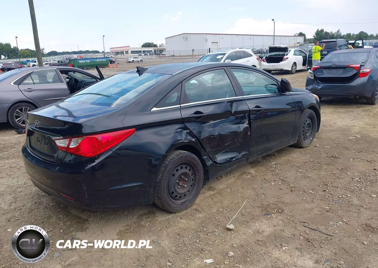 2013 Hyundai Sonata Gls VIN:5NPEB4AC9DH718462 - 4