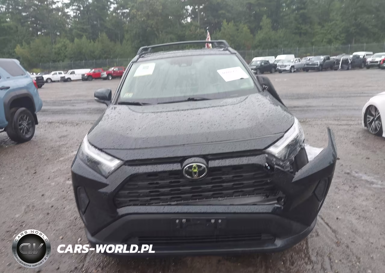 2023 Toyota Rav4 Xle VIN:JTMP1RFV9PD095891 - 12