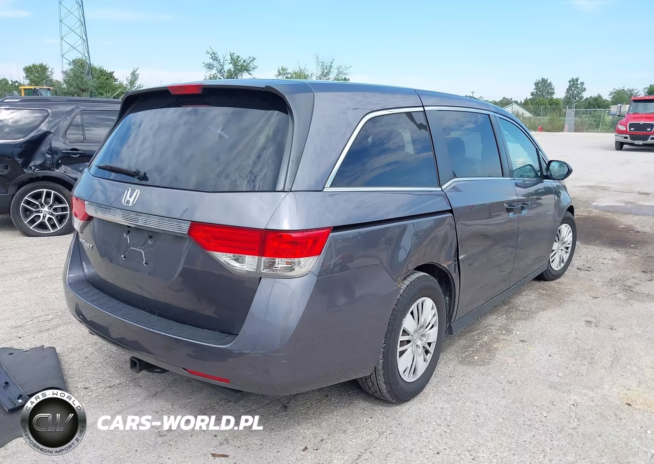 2015 Honda Odyssey Lx VIN:5FNRL5H24FB074887 - 4