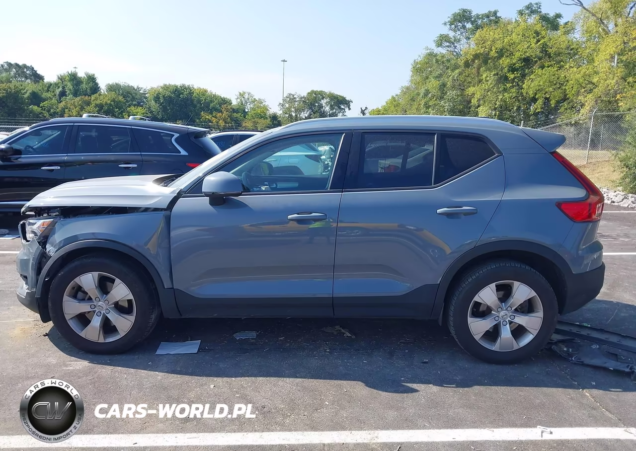 2022 Volvo Xc40 T5 Momentum VIN:YV4162UK0N2763008 - 14