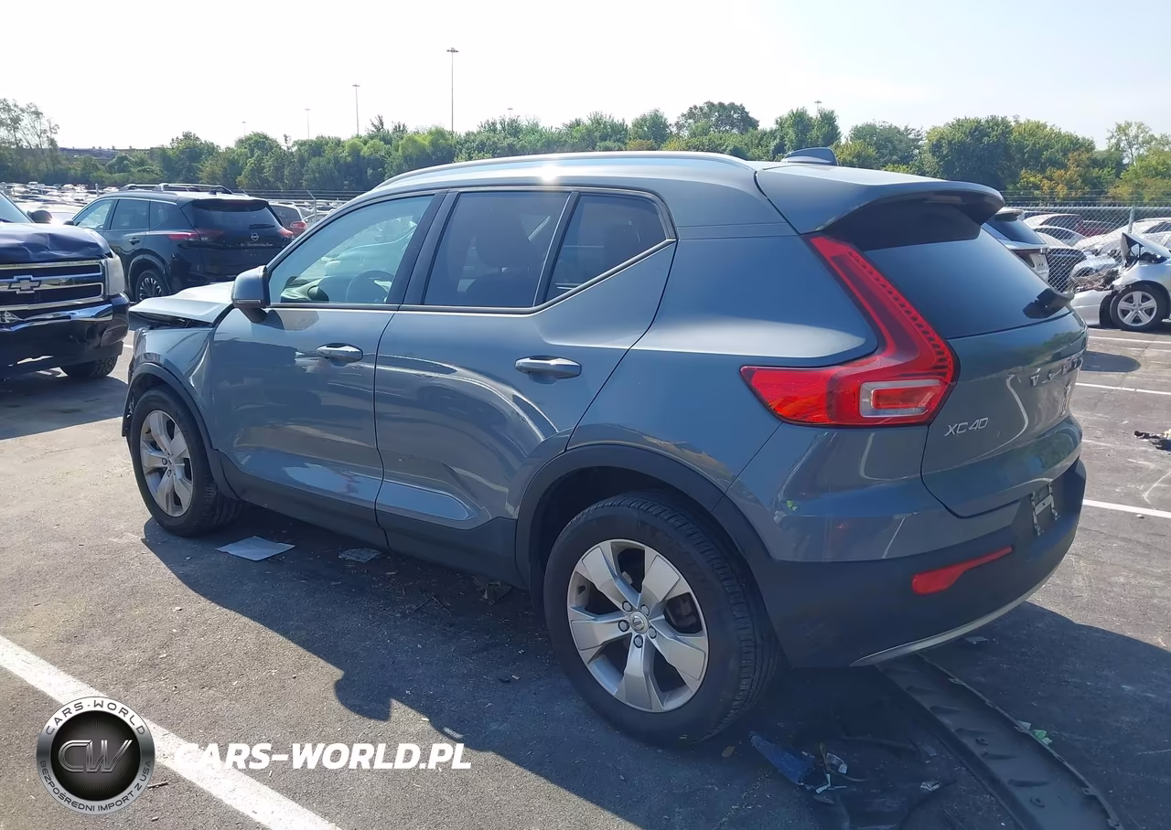 2022 Volvo Xc40 T5 Momentum VIN:YV4162UK0N2763008 - 3