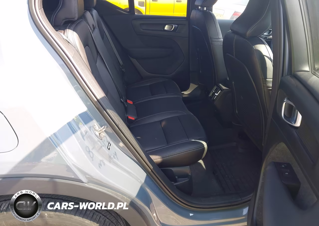 2022 Volvo Xc40 T5 Momentum VIN:YV4162UK0N2763008 - 8