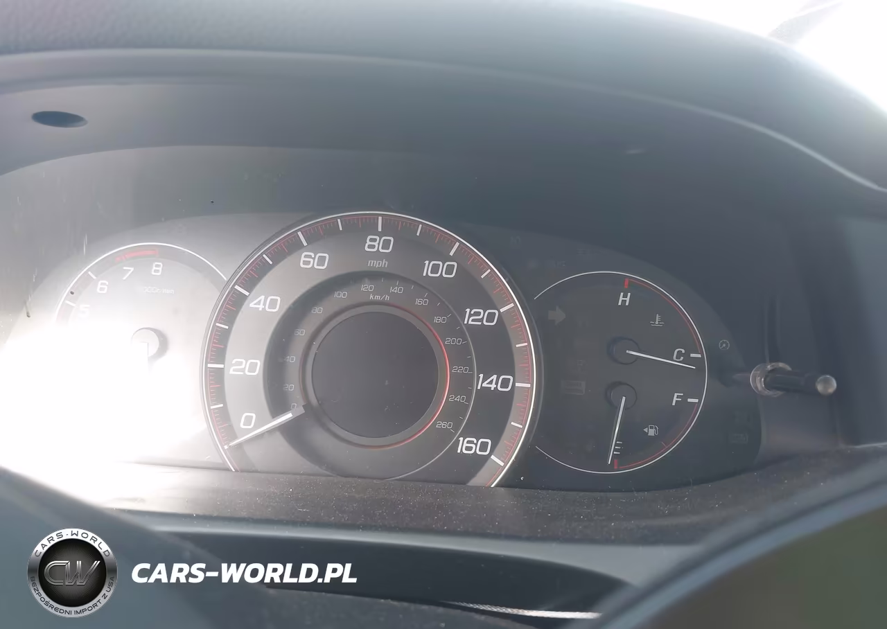 2015 Honda Accord Sport VIN:1HGCR2F5XFA155516 - 16