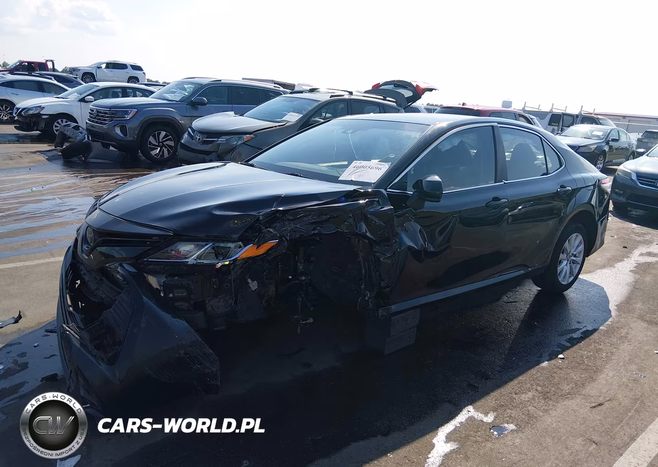 2018 Toyota Camry Le VIN:4T1B11HK2JU601188 - 2