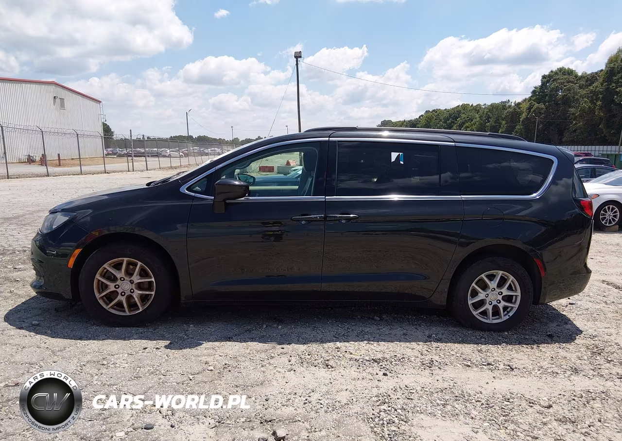 2020 Chrysler Voyager Lxi VIN:2C4RC1DG9LR163865 - 14