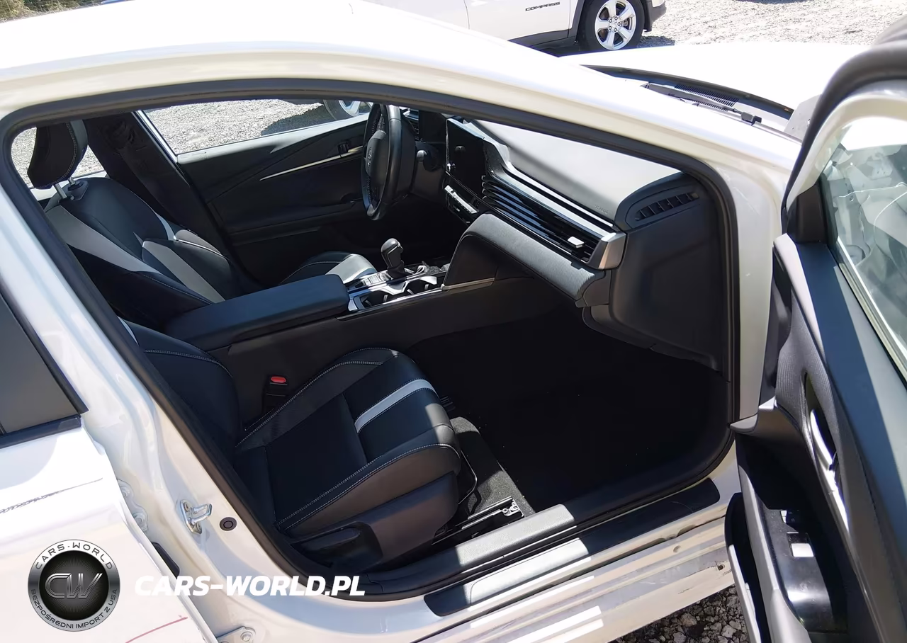 2025 Toyota Camry Se VIN:4T1DAACKXSU079041 - 5