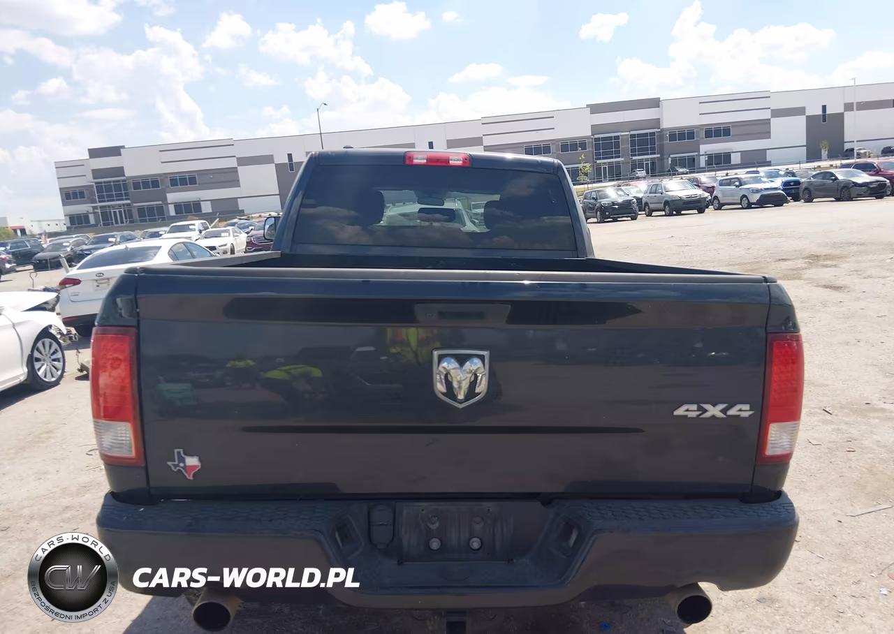 2019 Ram 1500 Classic Express 4X4 6'4 Box VIN:1C6RR7FT2KS619771 - 16