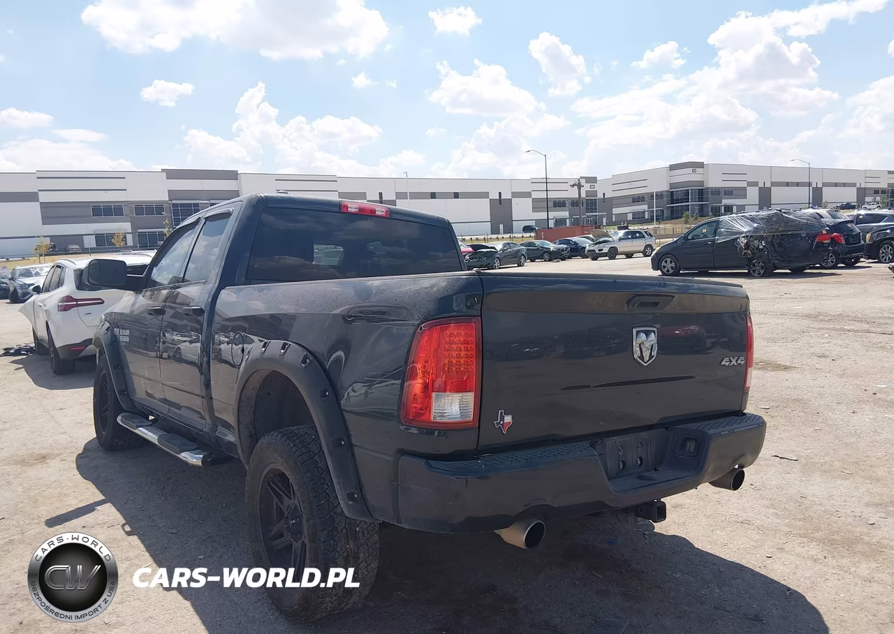 2019 Ram 1500 Classic Express 4X4 6'4 Box VIN:1C6RR7FT2KS619771 - 3