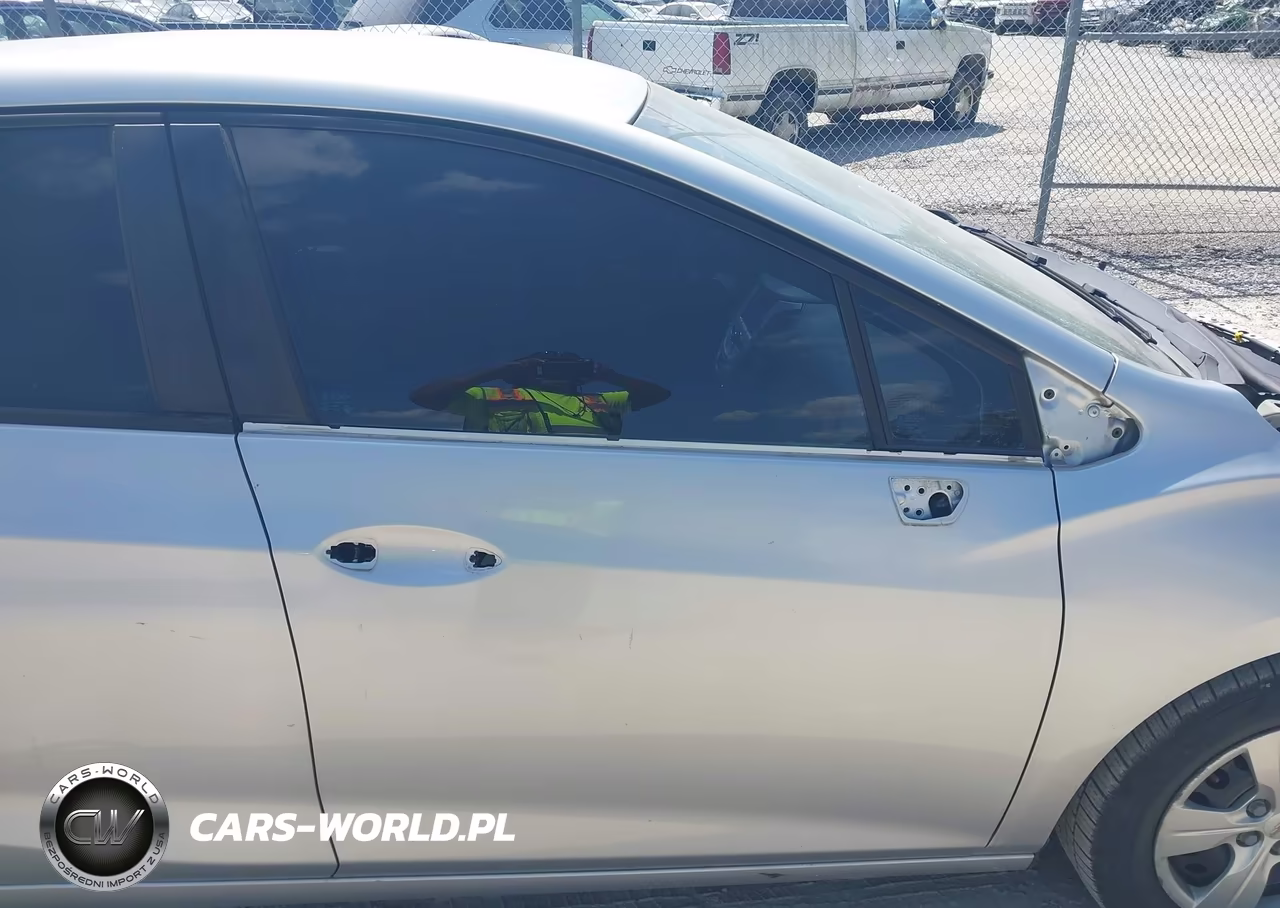 2016 Chevrolet Cruze Ls Auto VIN:1G1BC5SM7G7301940 - 14