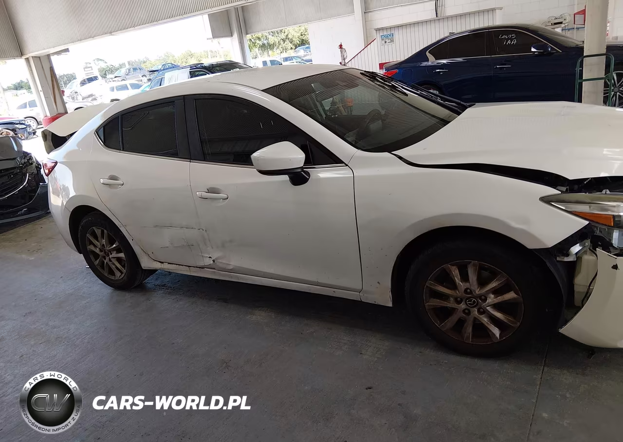 2018 Mazda Mazda3 Sport VIN:3MZBN1U77JM207441 - 14