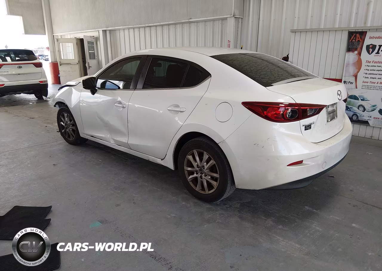 2018 Mazda Mazda3 Sport VIN:3MZBN1U77JM207441 - 3