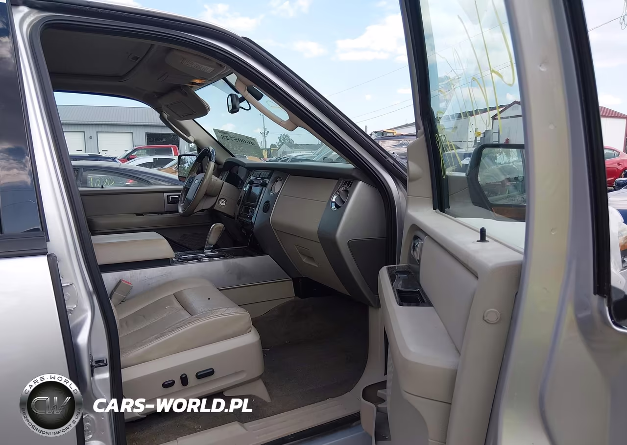 2012 Ford Expedition Limited VIN:1FMJU2A54CEF66180 - 5