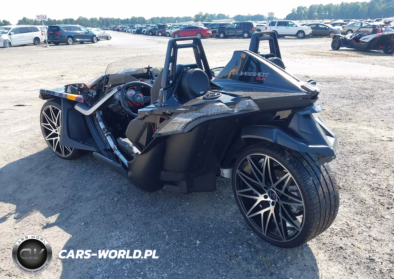 2017 Polaris Slingshot Slr VIN:57XAARFAXH8119832 - 3