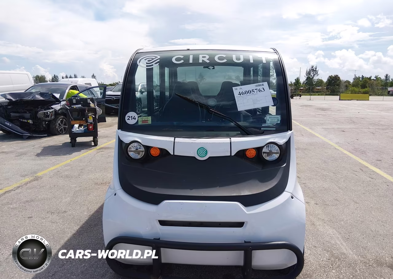 2022 Global Electric Motors E6 VIN:7SXG6AEA6N5506489 - 11