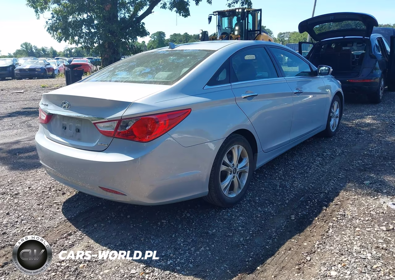 2013 Hyundai Sonata Limited VIN:5NPEC4AC3DH729096 - 4