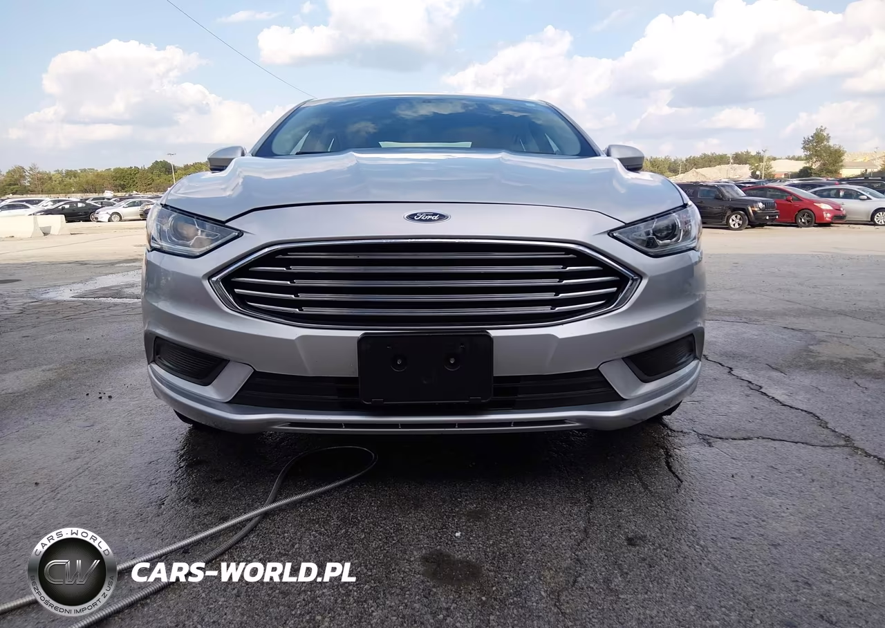 2018 Ford Fusion S Hybrid VIN:3FA6P0UU1JR271577 - 12