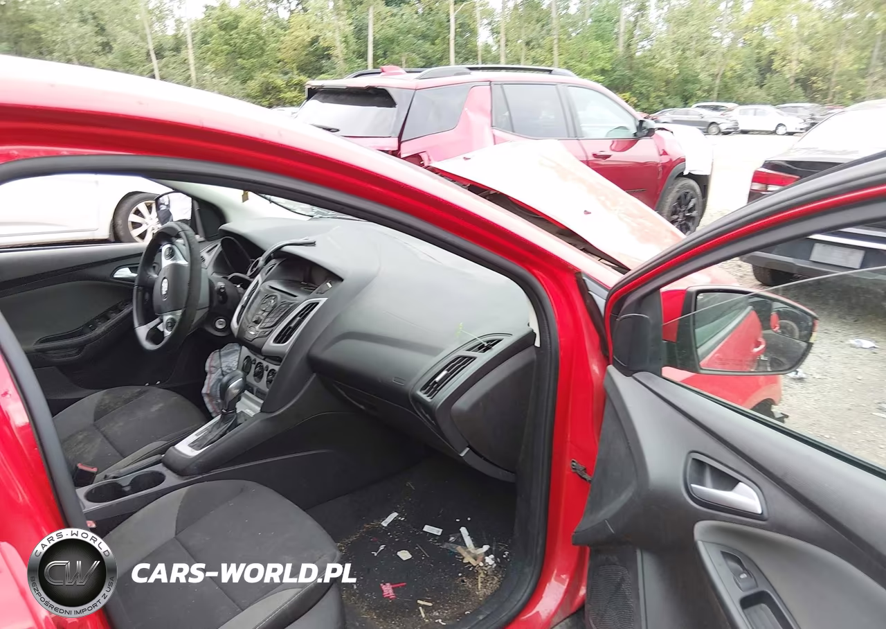 2013 Ford Focus Se VIN:1FADP3K21DL302677 - 5