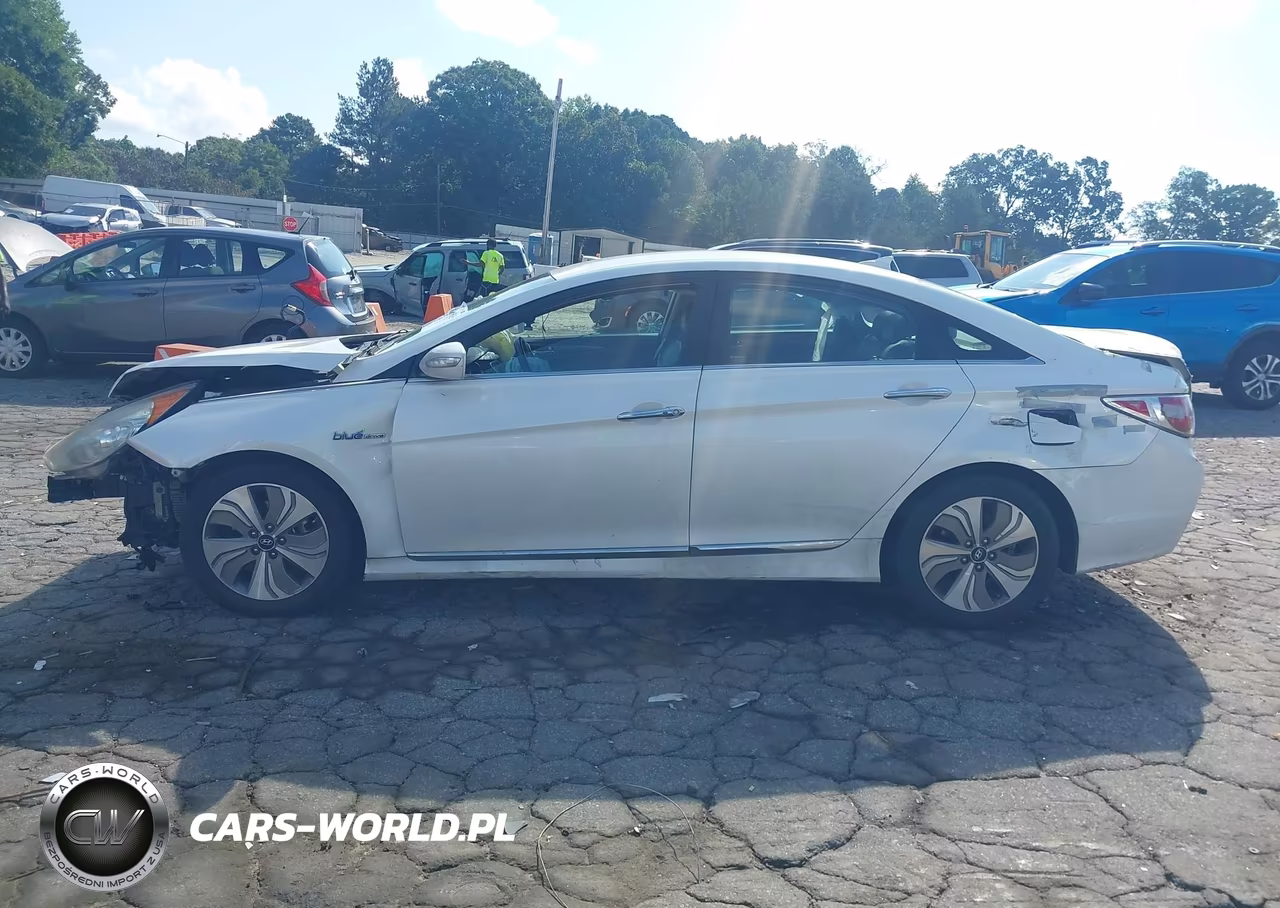 2013 Hyundai Sonata Hybrid Limited VIN:KMHEC4A46DA084732 - 13