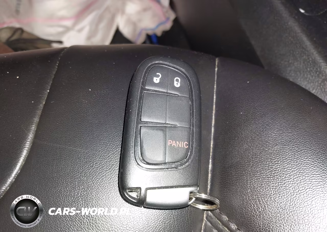 2019 Jeep Cherokee Altitude 4X4 VIN:1C4PJMLX6KD349252 - 11