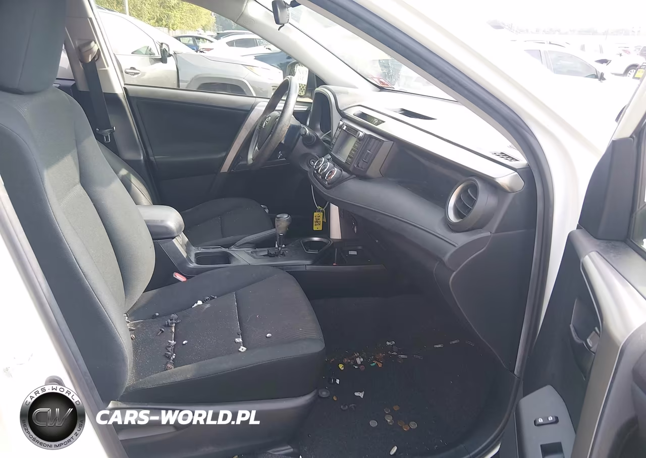 2018 Toyota Rav4 Le VIN:JTMBFREV0JJ177496 - 5