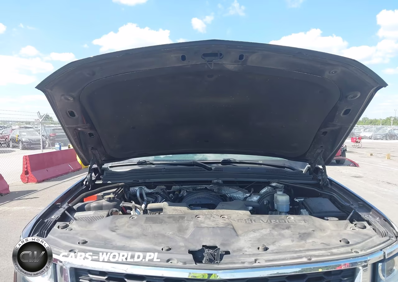 2015 Chevrolet Suburban Lt VIN:1GNSKJKC9FR697759 - 9