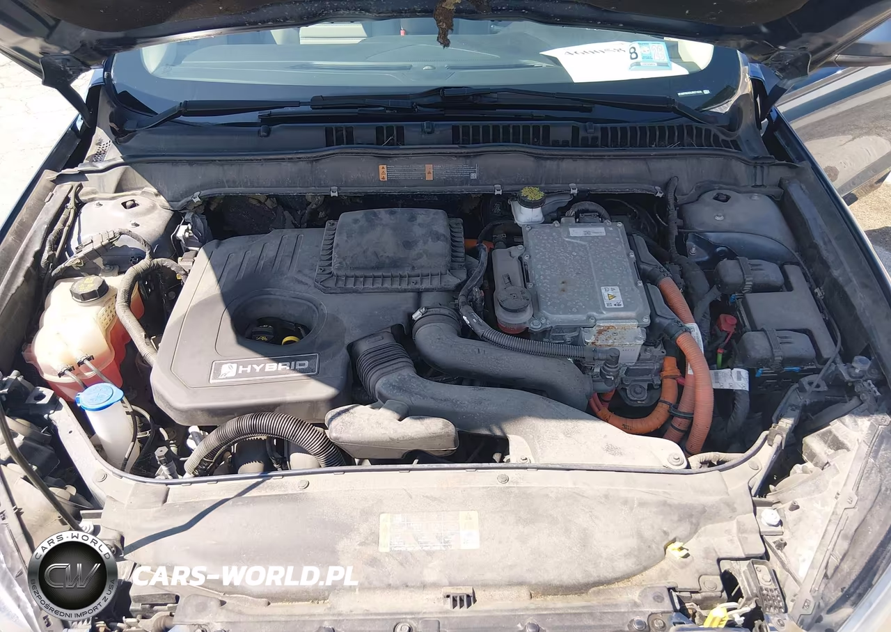 2018 Ford Fusion Hybrid S VIN:3FA6P0UUXJR271576 - 10