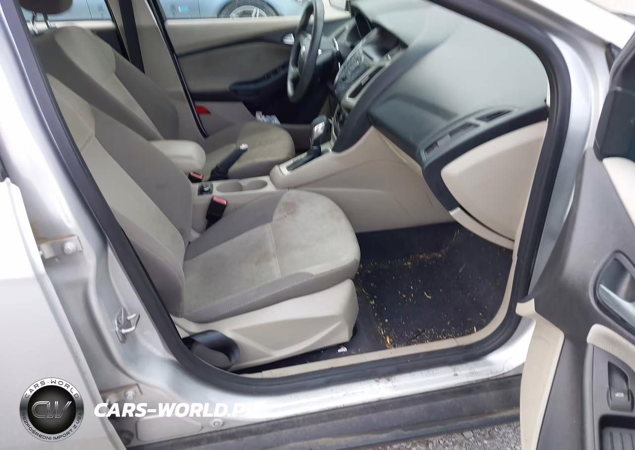 2012 Ford Focus Se VIN:1FAHP3F28CL232458 - 5