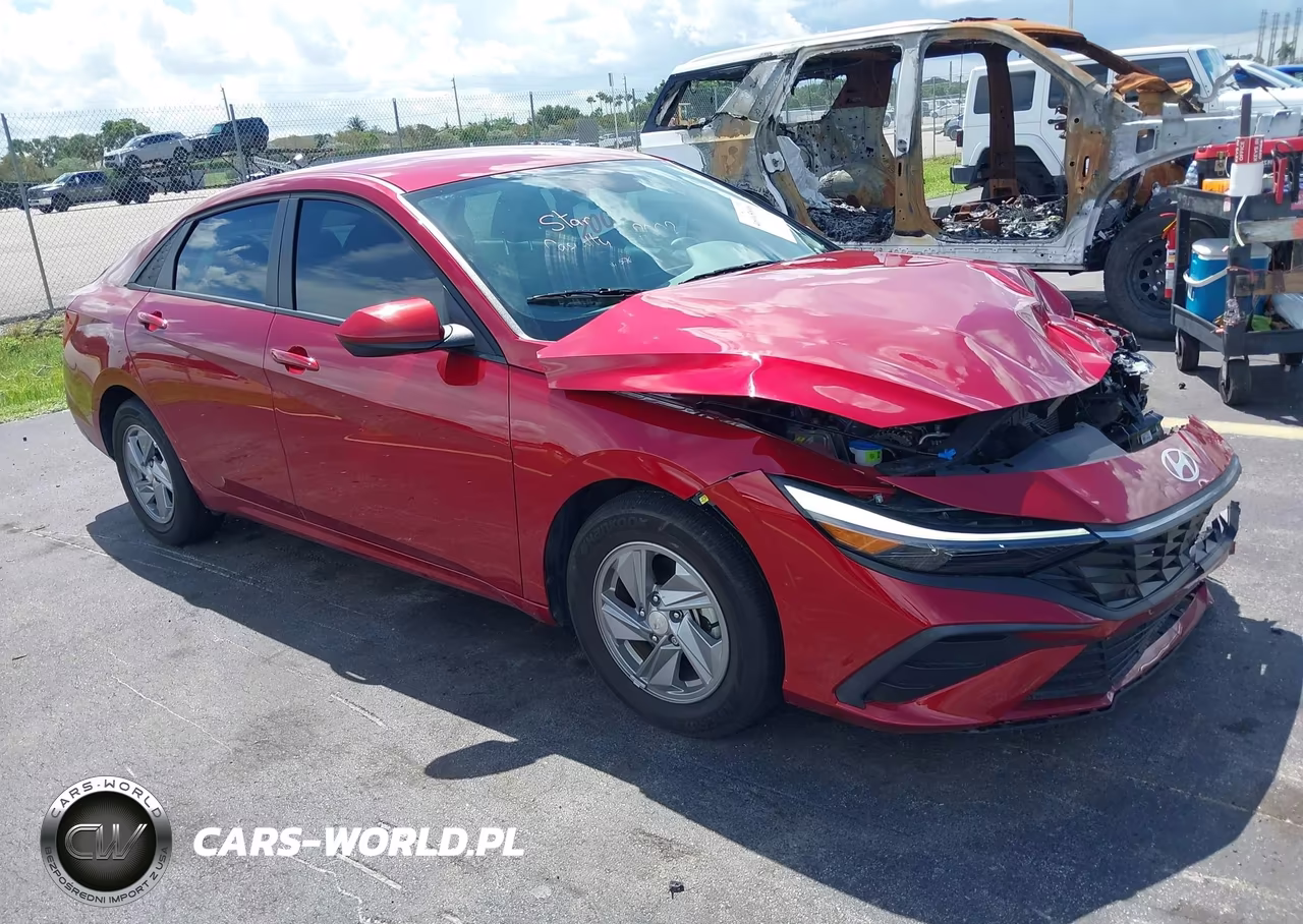 2025 Hyundai Elantra Se