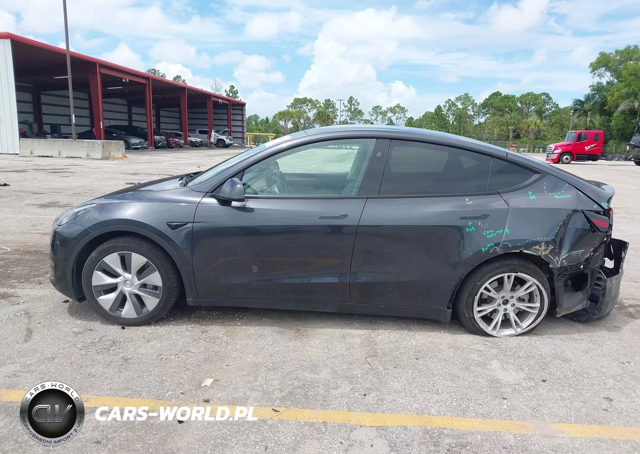 2024 Tesla Model Y Long Range Single Motor Rear-Wheel Drive-Rwd VIN:7SAYGDED5RF091799 - 13