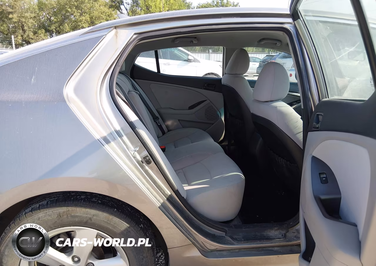 2015 Kia Optima Lx VIN:5XXGM4A79FG493903 - 8