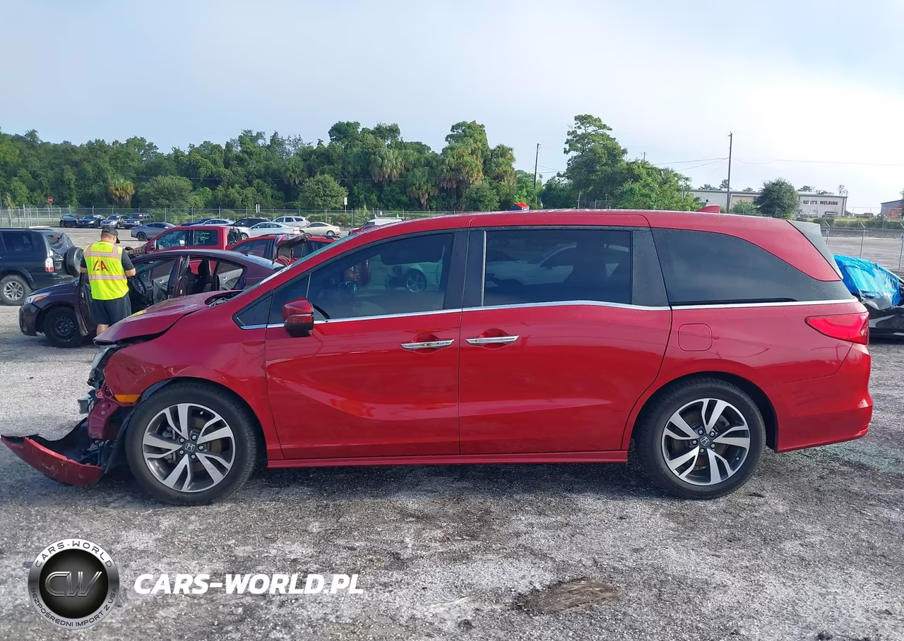 2022 Honda Odyssey Touring VIN:5FNRL6H82NB001817 - 14