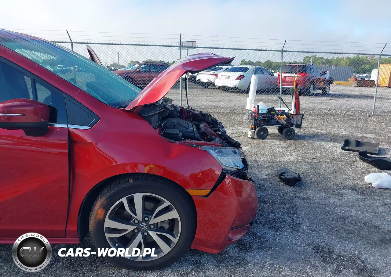2022 Honda Odyssey Touring VIN:5FNRL6H82NB001817 - 6