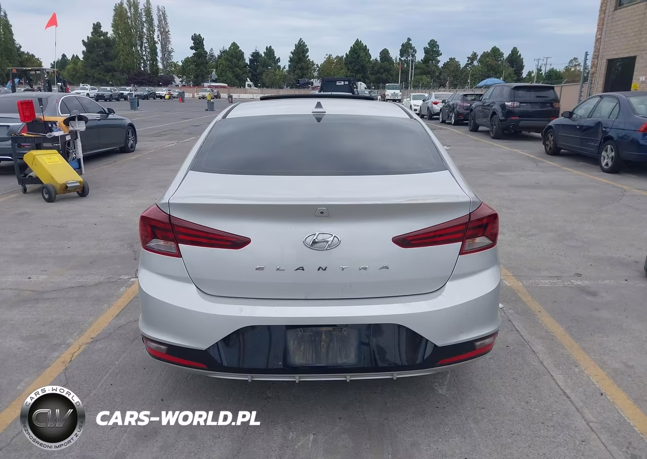 2019 Hyundai Elantra Value Edition VIN:5NPD84LF4KH487341 - 16