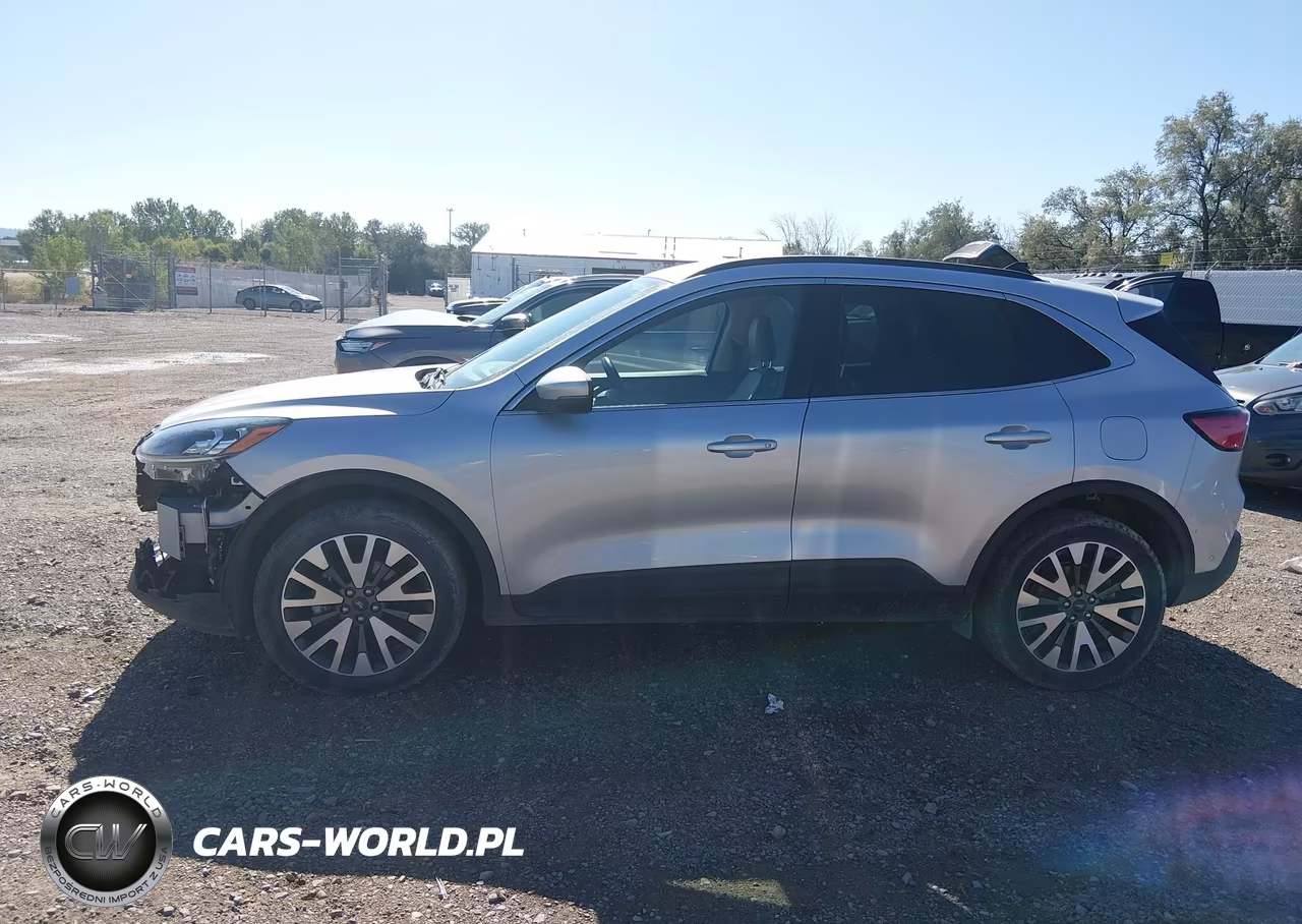 2020 Ford Escape Titanium VIN:1FMCU9J92LUA11948 - 14