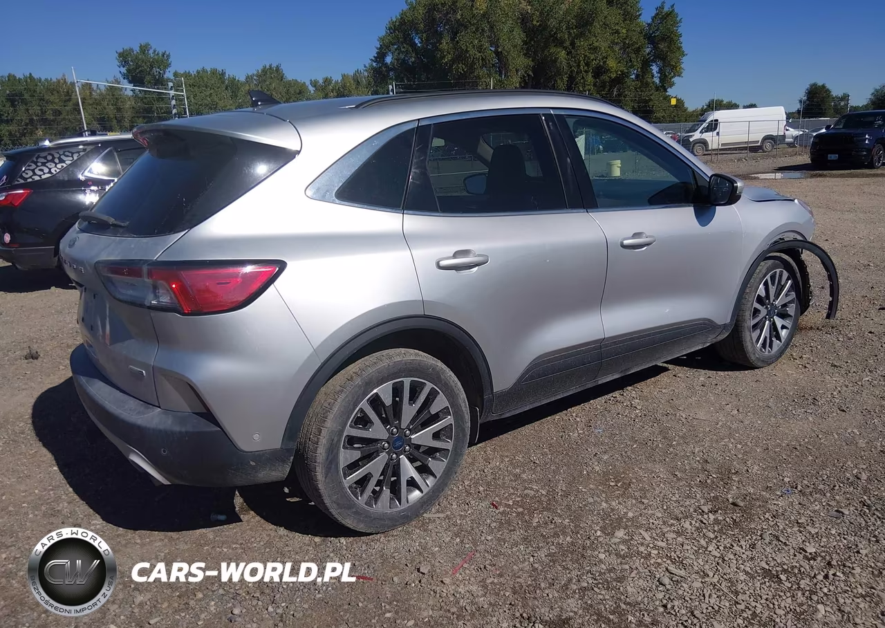 2020 Ford Escape Titanium VIN:1FMCU9J92LUA11948 - 4
