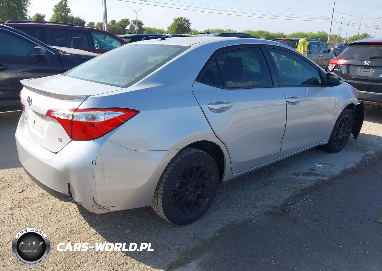 2015 Toyota Corolla S Premium VIN:5YFBURHE7FP338463 - 4