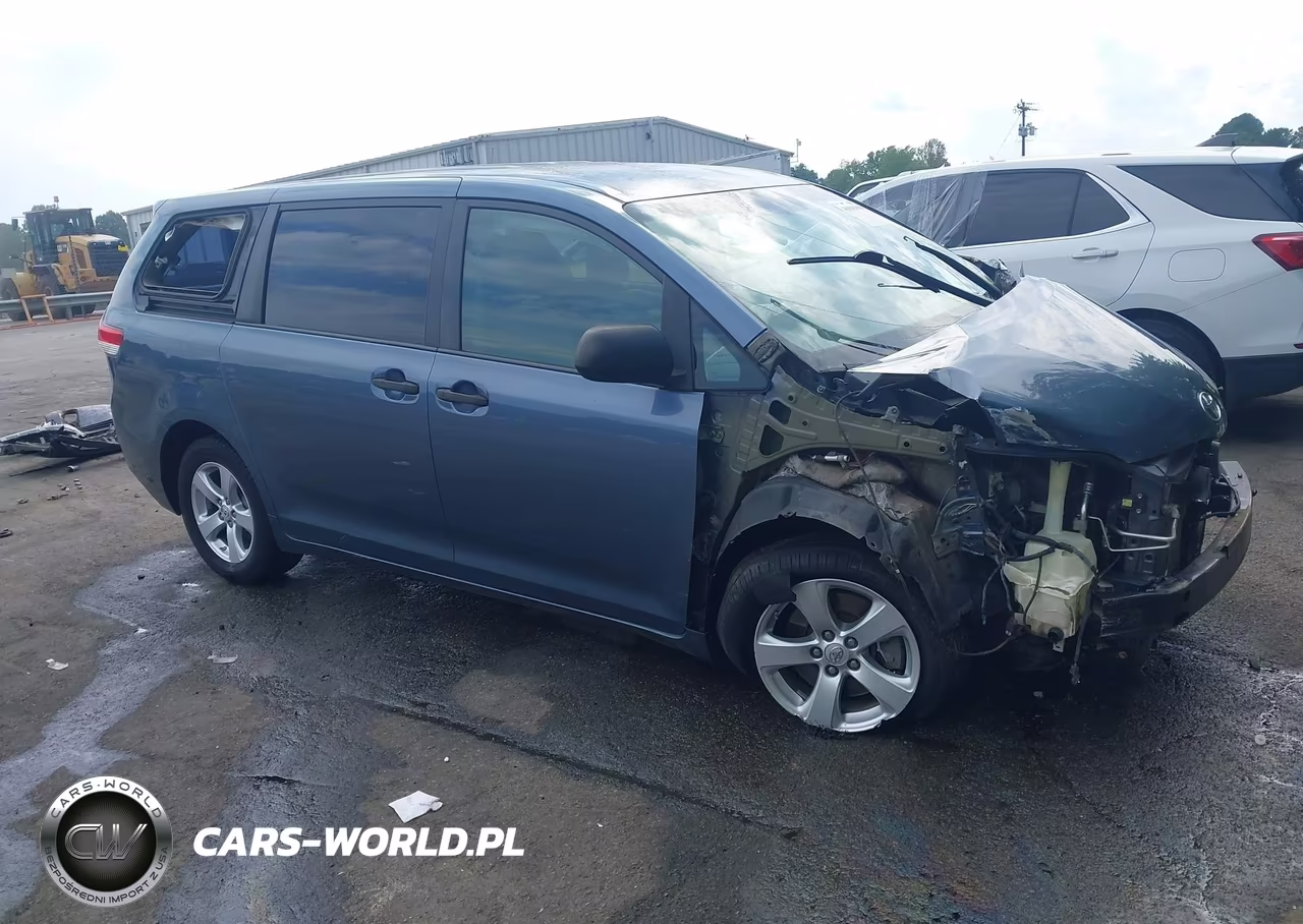 2013 Toyota Sienna L V6 7 Passenger