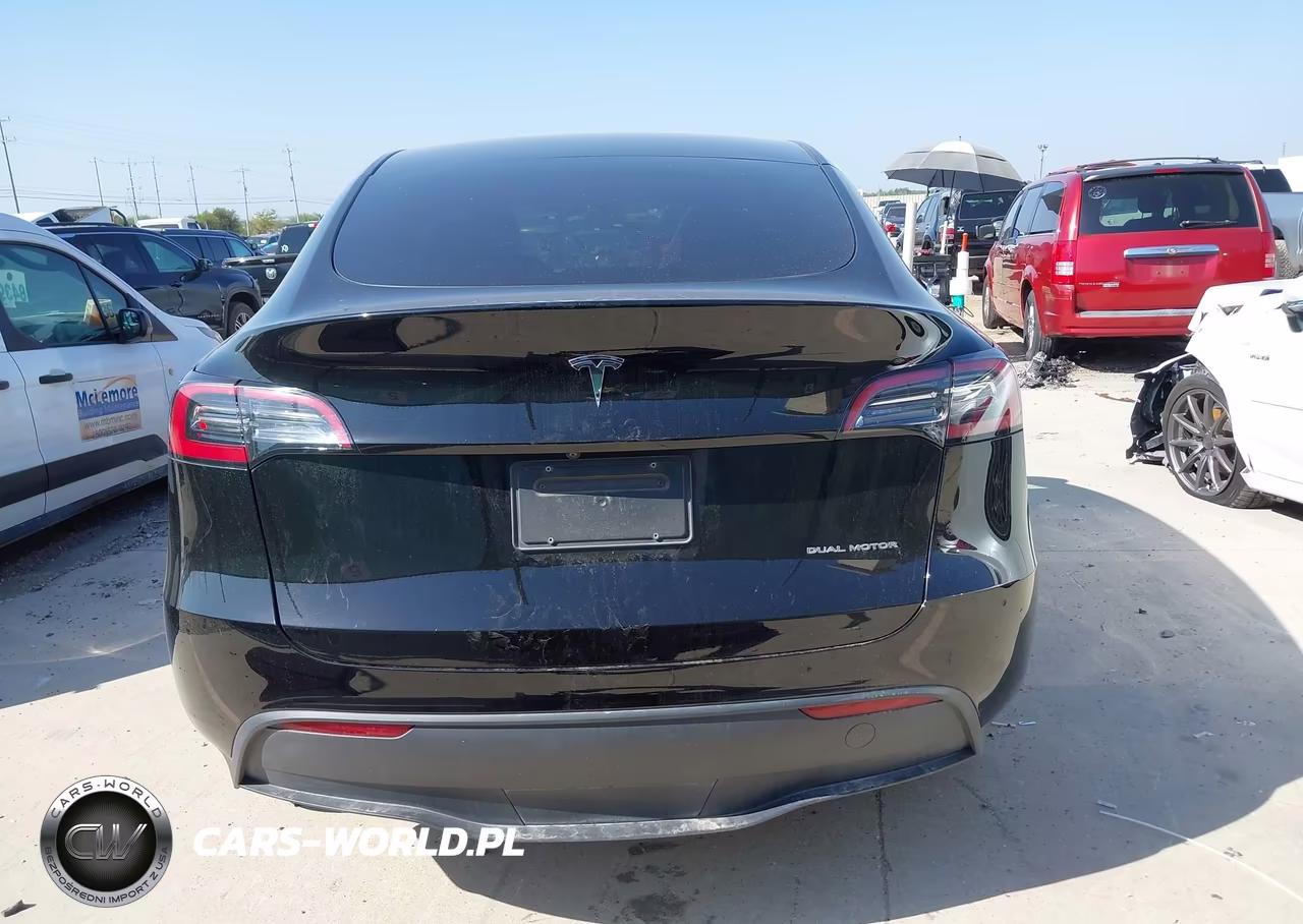 2023 Tesla Model Y Awd-Long Range Dual Motor All-Wheel Drive VIN:7SAYGDEE3PA107999 - 17