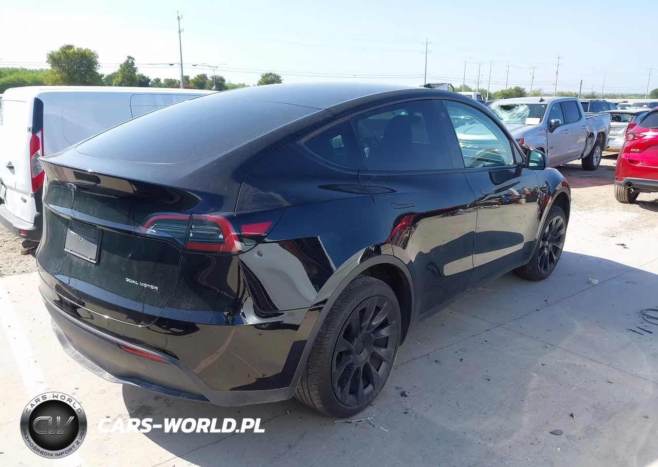 2023 Tesla Model Y Awd-Long Range Dual Motor All-Wheel Drive VIN:7SAYGDEE3PA107999 - 4